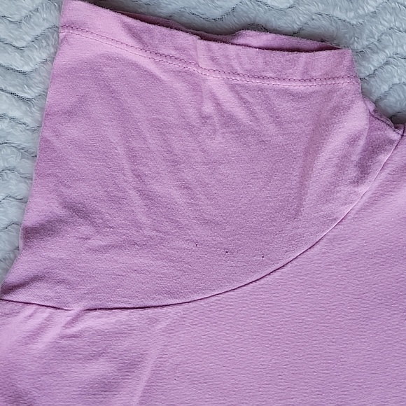 Smurfs Fan Favorite short sleeve. 3 tiny pin holes left sleeve *see pic* - Picture 4 of 8